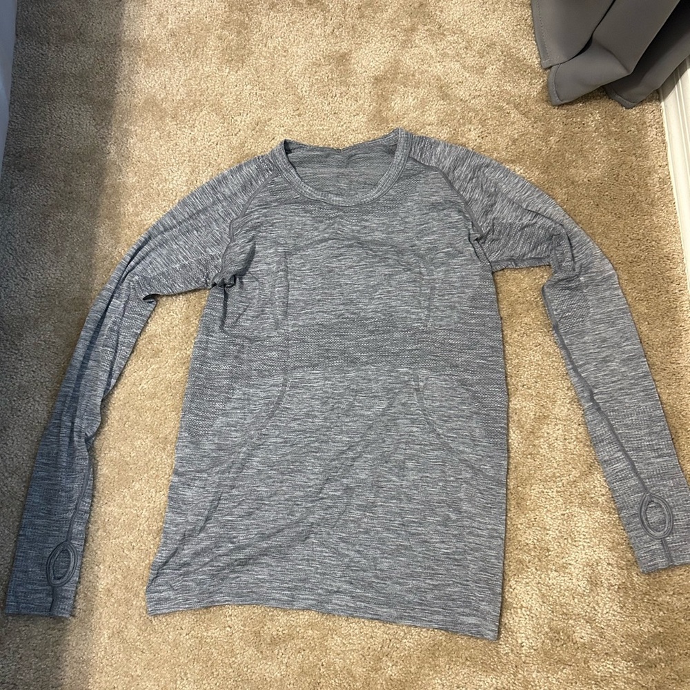 Lululemon swiftly tech long sleeve with thumb holes